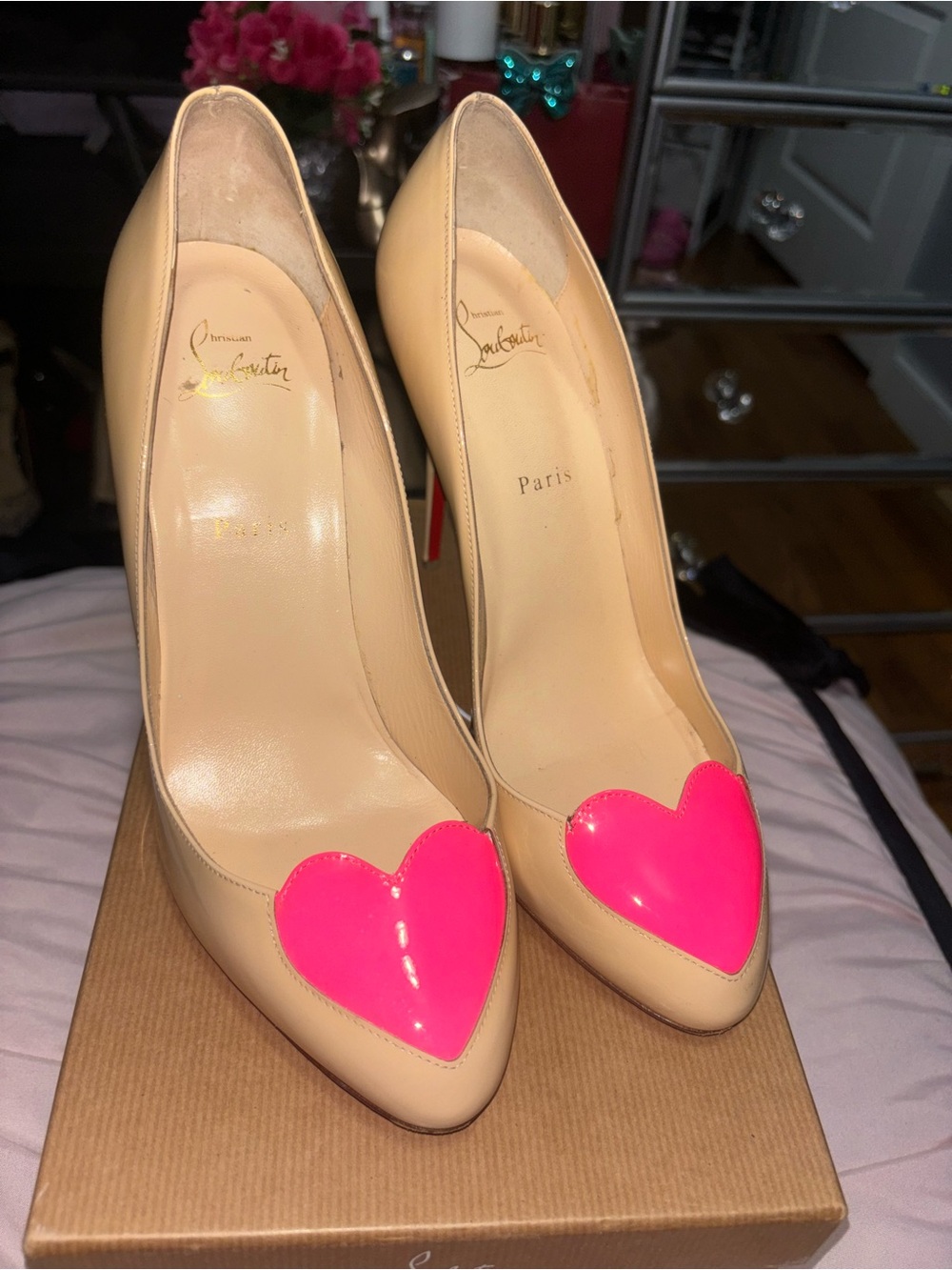 Christian Louboutin DoraCora in peachy/shocking patent leather size 42, 100mm